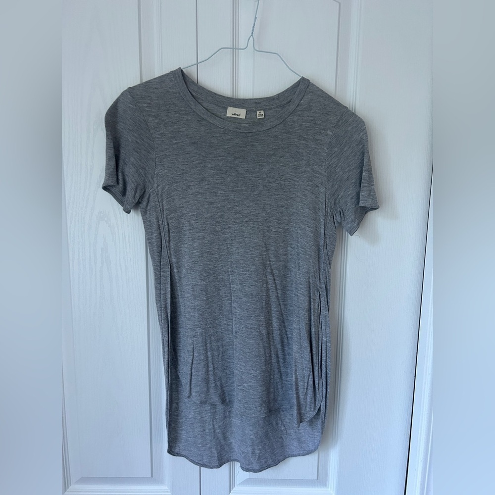 aritzia • Wilfred • size XS • Tshirt